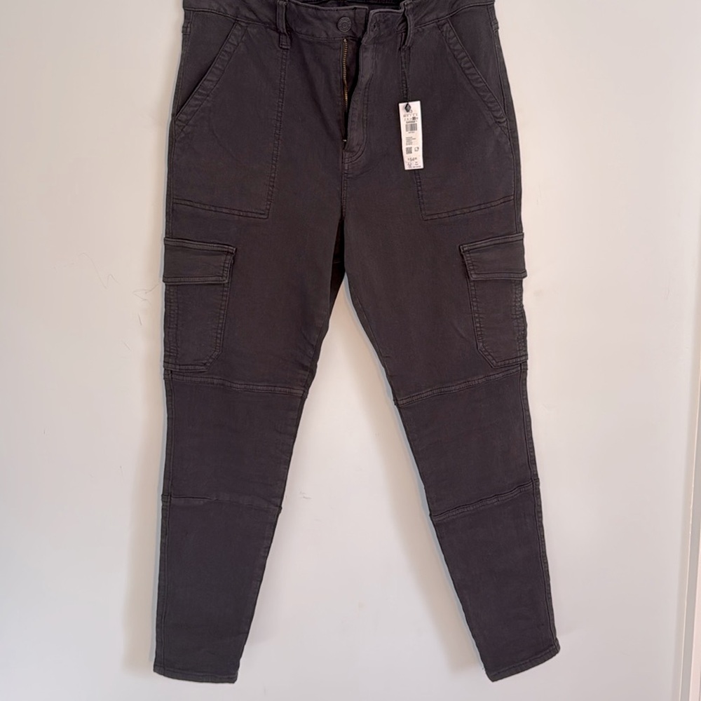 Garage brand Frankie Cargo pant in jet black size 13